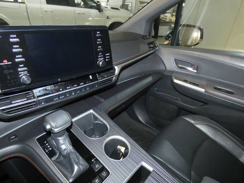 2021 Toyota Sienna XSE 7-Passenger