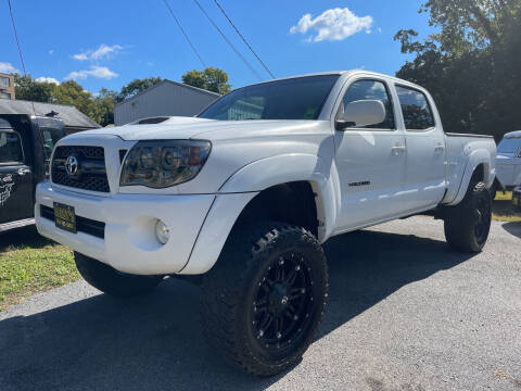 2009 Toyota Tacoma for sale at Bobbys Used Cars in Charles Town WV
