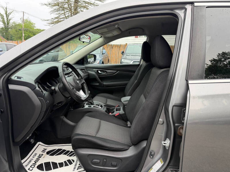 2017 Nissan Rogue SV