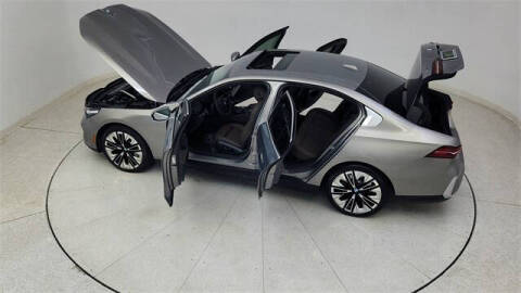 2025 BMW 5 Series 530i xDrive