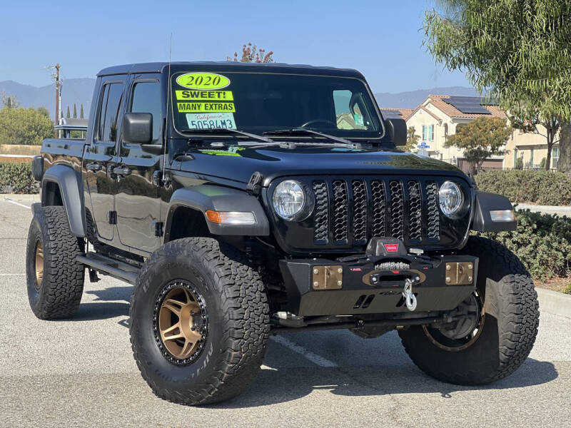 2020 Jeep Gladiator Sport S's photo