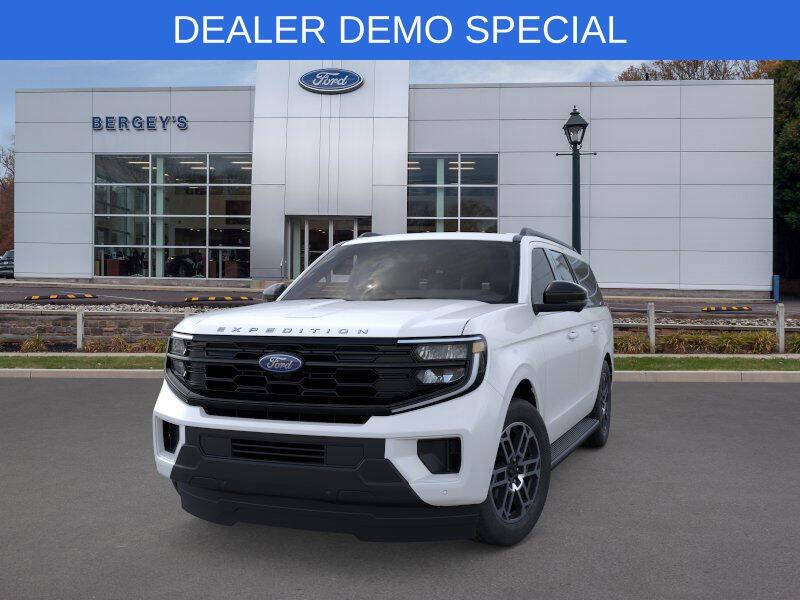 2025 Ford Expedition MAX Active