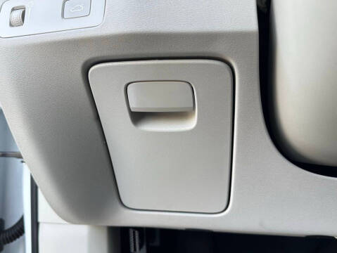 2022 Volvo XC90 T6 Momentum 7-Passenger