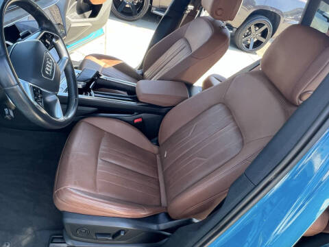 2019 Audi e-tron quattro Premium Plus