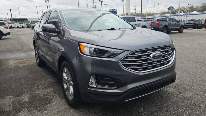 2024 Ford Edge Titanium