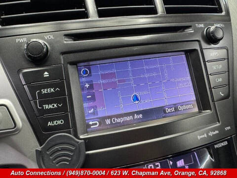 2012 Toyota Prius v Two