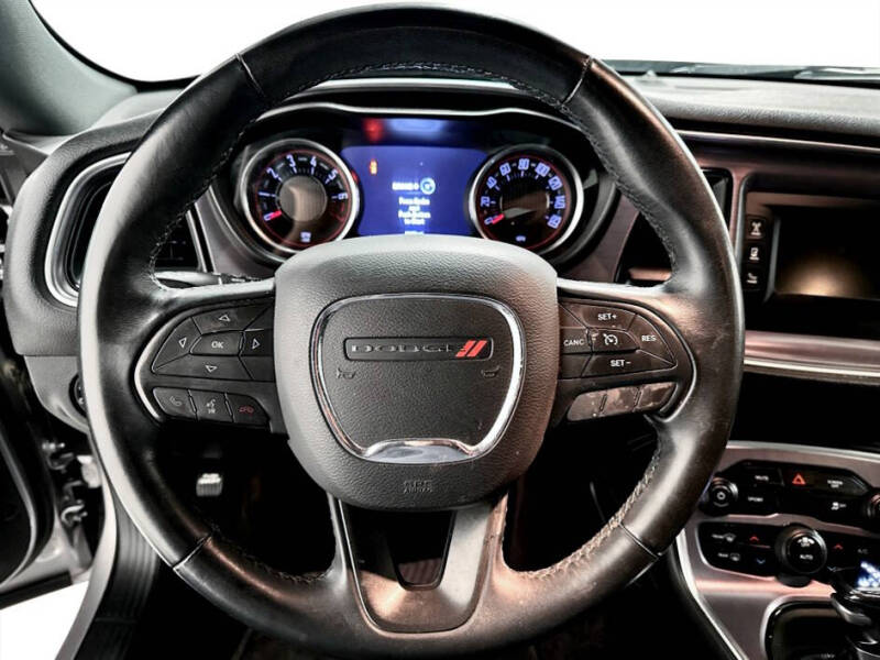2017 Dodge Challenger SXT