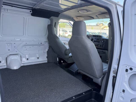 2011 Ford E-Series E-250