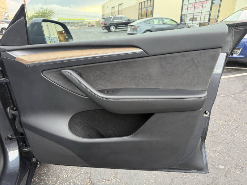 2023 Tesla Model Y Long Range