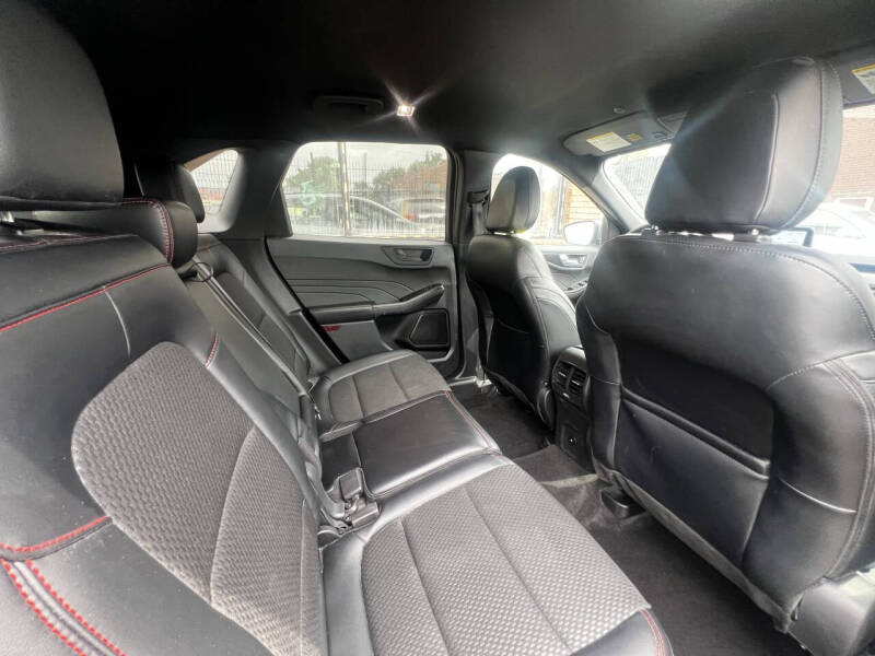 2025 Ford Escape ST-Line Select