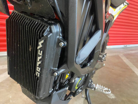 2024 SurRon Ultra bee