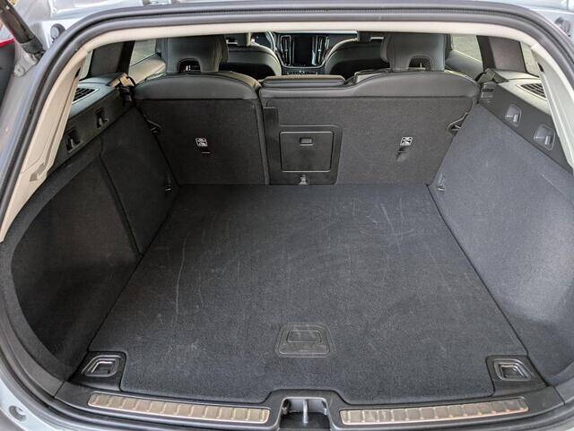 2025 Volvo V60 Cross Country B5 Plus