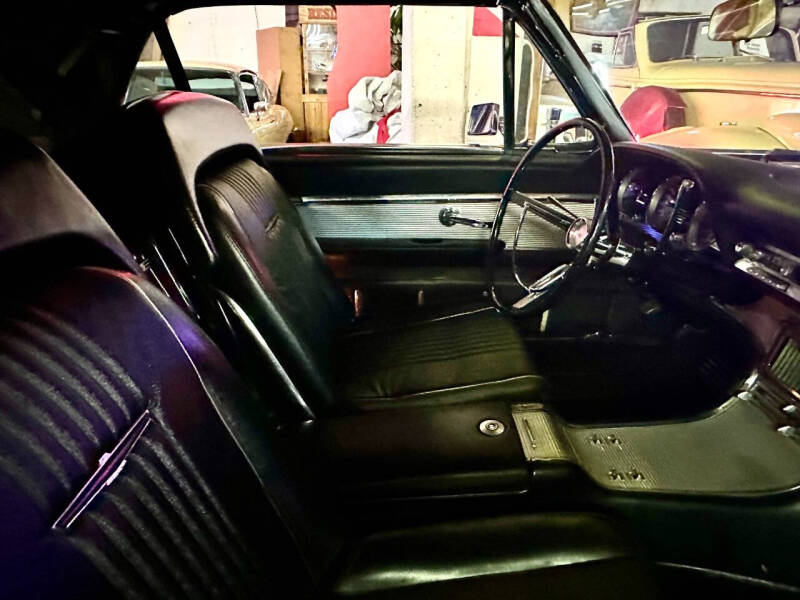 1963 Ford Thunderbird