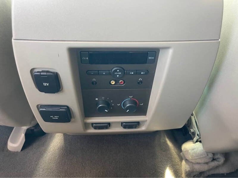 2011 Lincoln Navigator L