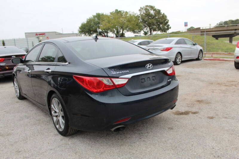 2013 Hyundai Sonata Limited photo 9