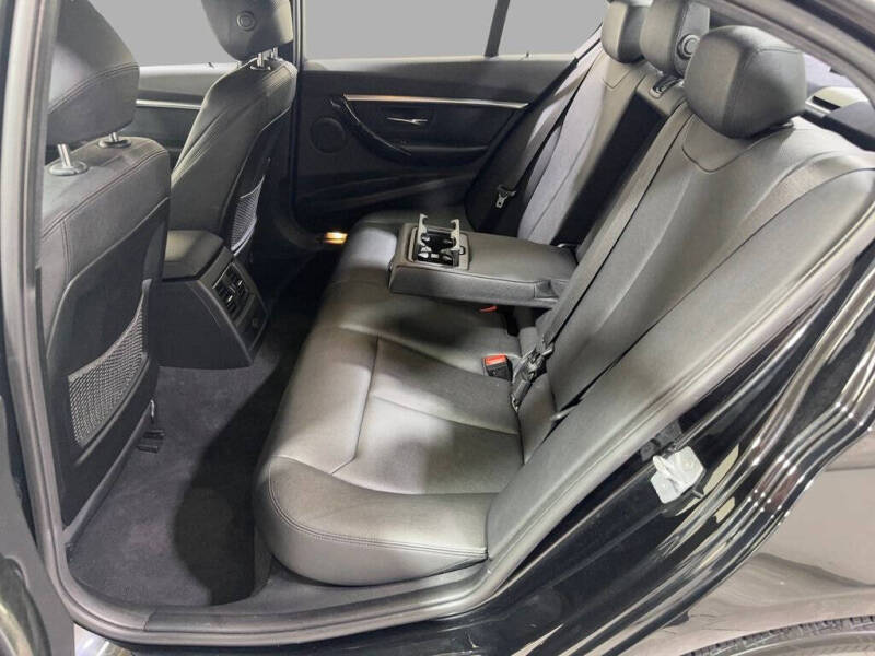 2018 BMW 3 Series 330i