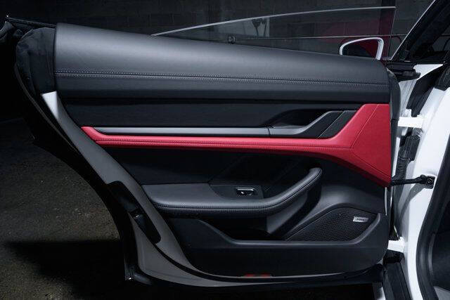 2021 Porsche Taycan Turbo