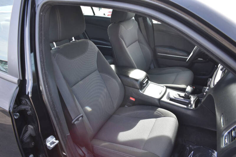 2017 Dodge Charger SE