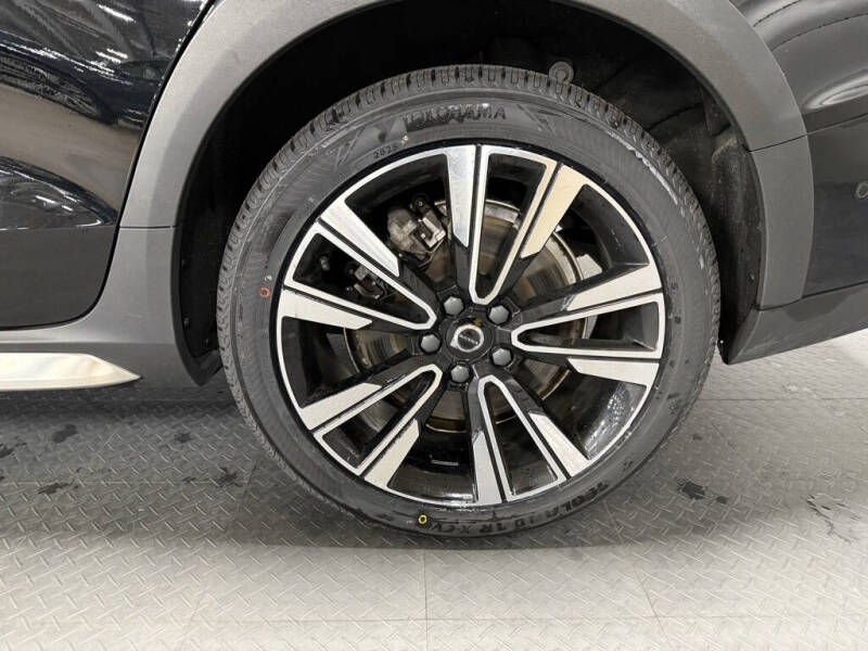 2023 Volvo V60 Cross Country B5 Ultimate