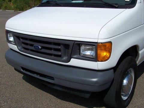 2005 Ford E-Series E-350 SD