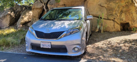 2015 Toyota Sienna SE Premium 8-Passenger