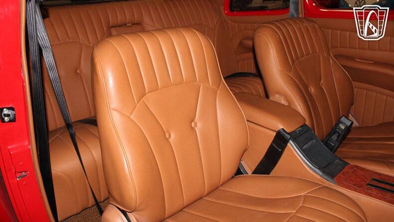 1948 Ford Deluxe