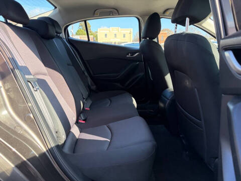 2016 Mazda MAZDA3 i Sport