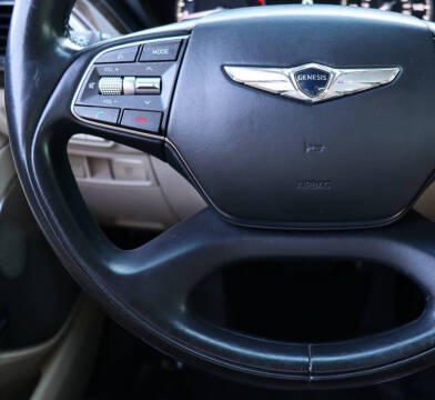 2017 Genesis G90