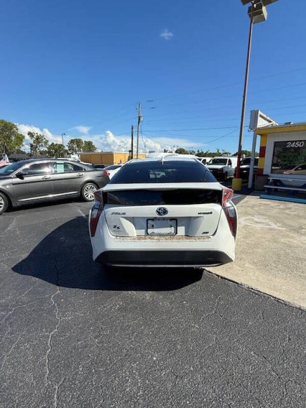 2016 Toyota Prius Four