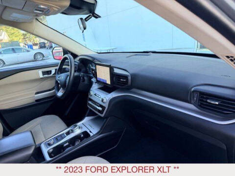 2023 Ford Explorer XLT