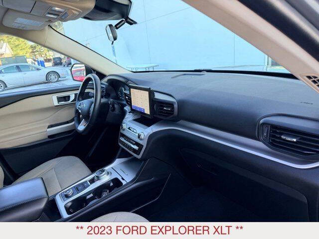2023 Ford Explorer XLT