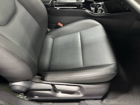 2025 Toyota Prius XLE