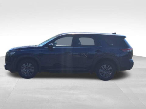 2022 Nissan Pathfinder S