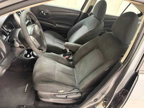 2017 Nissan Versa 1.6 S