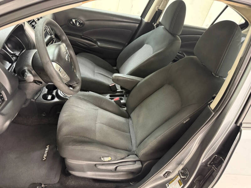 2017 Nissan Versa 1.6 S