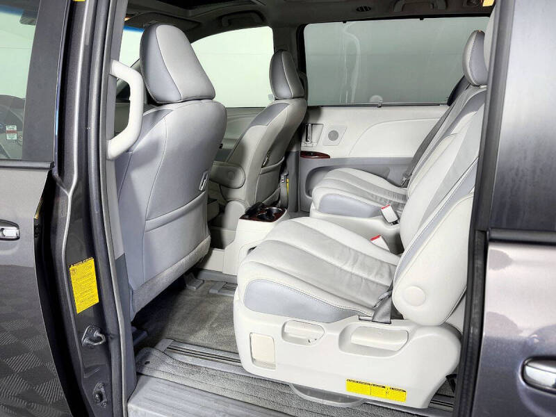2013 Toyota Sienna