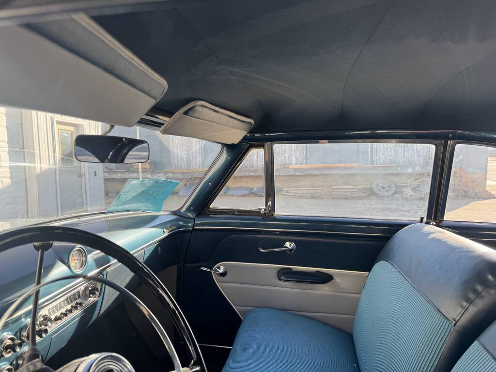 1952 Ford Crestline 26