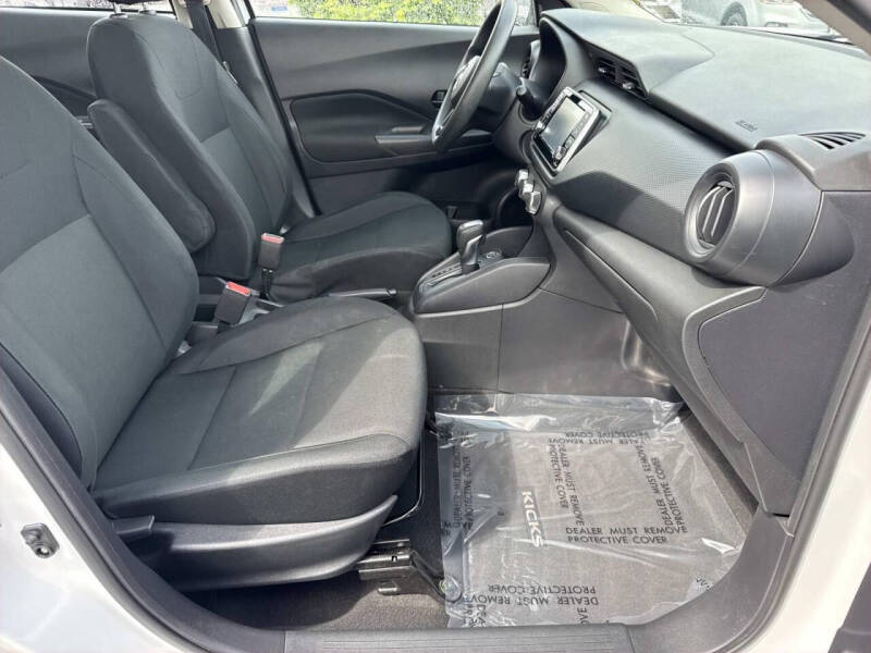 2024 Nissan Kicks S