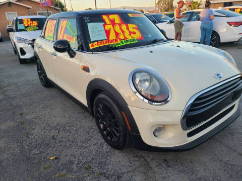 2017 MINI Hardtop 4 Door Cooper