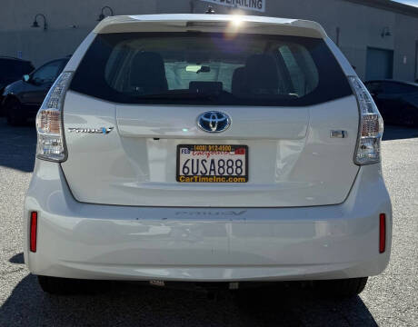 2012 Toyota Prius v Three