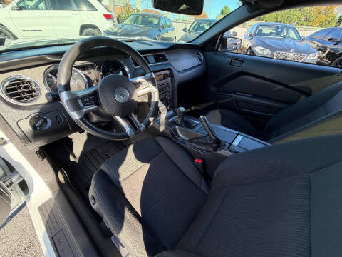 2014 Ford Mustang V6