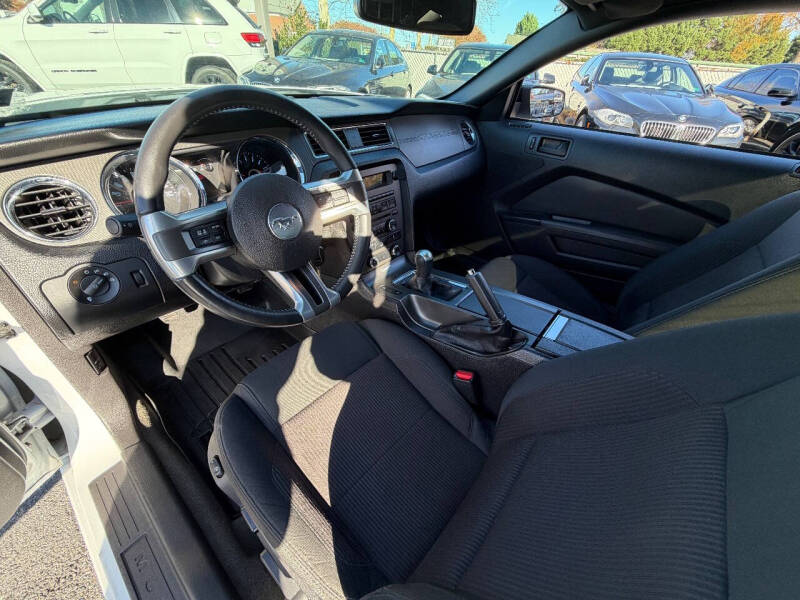 2014 Ford Mustang V6