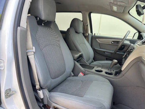 2017 Chevrolet Traverse LS