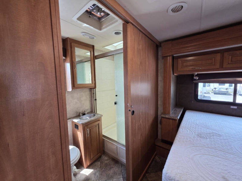 2017 NeXus RV MAYBACH
