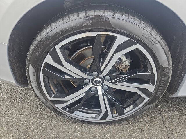 2024 Volvo S60 B5 Plus Dark Theme