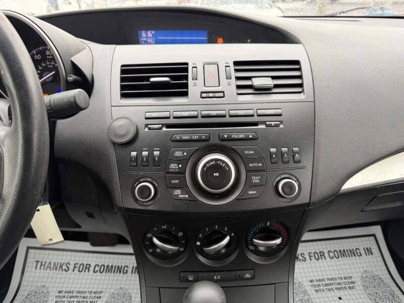 2013 Mazda MAZDA3 i SV