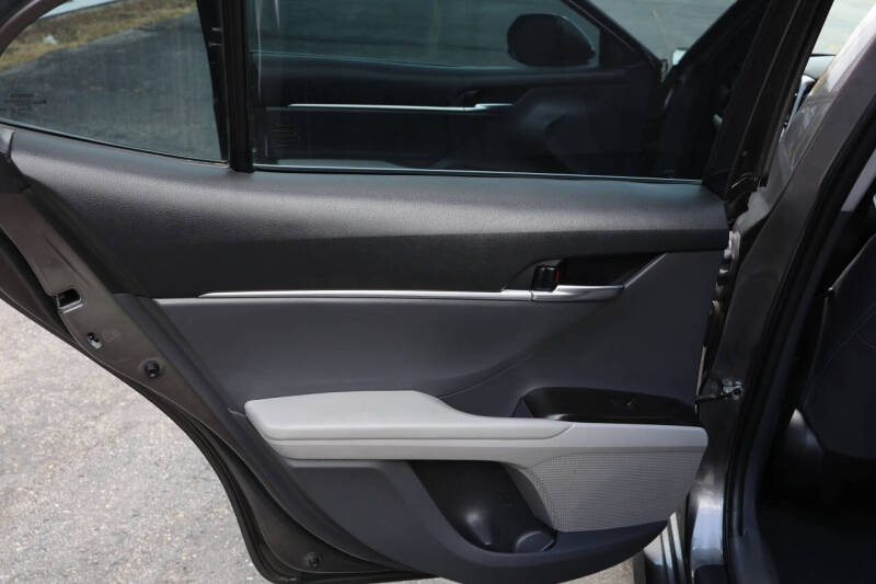 2022 Toyota Camry LE
