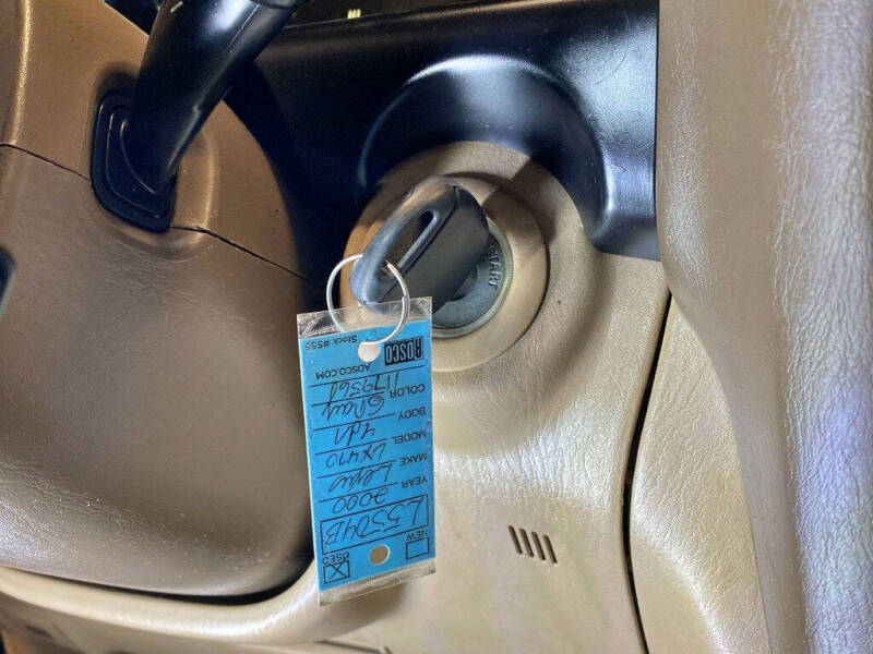2000 Lexus LX 470