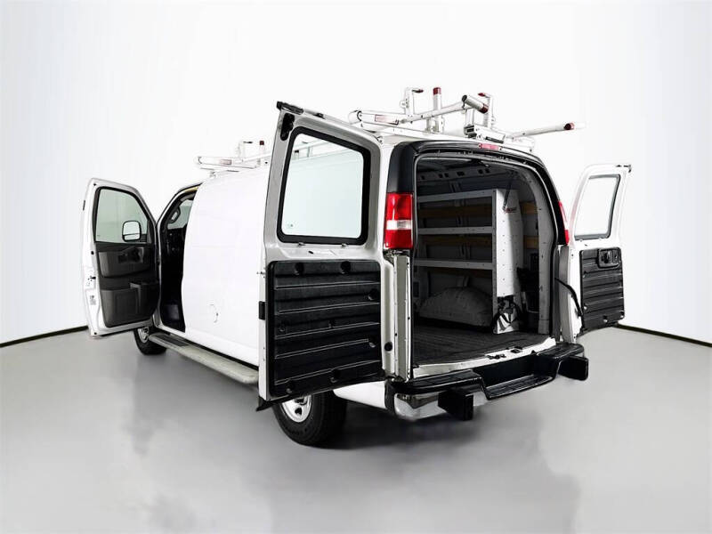 2020 GMC Savana 2500