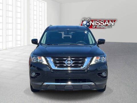 2017 Nissan Pathfinder SL